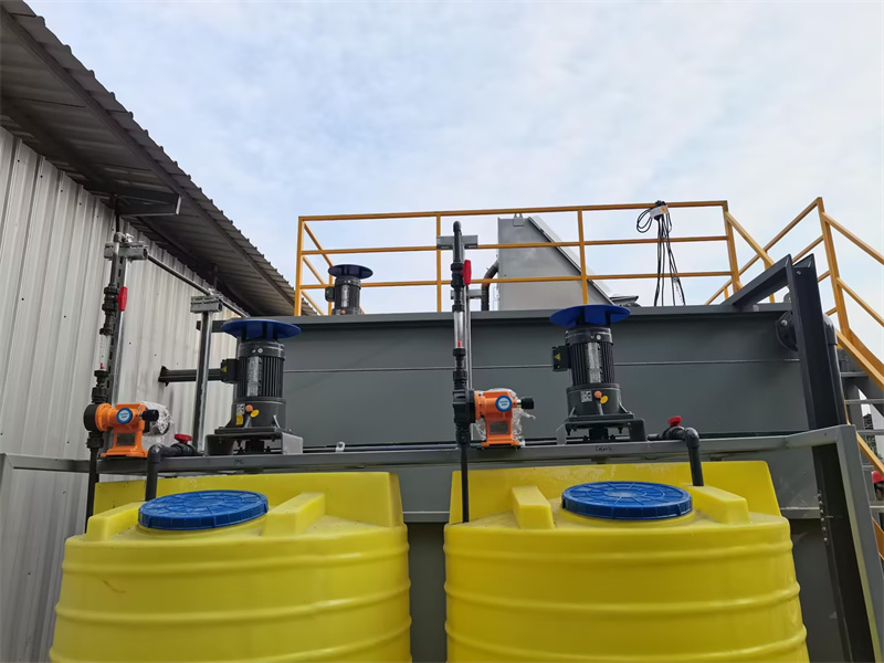 1695384066304782.jpg 01.jpg